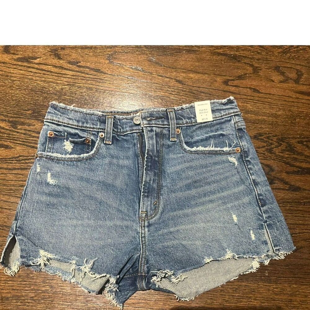 Abercrombie & Fitch High Rise Mom Short